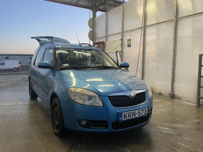 SKODA ROOMSTER 1.4 16V Style Hátulja sérült