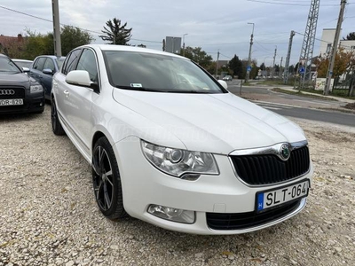 SKODA SUPERB 3.6 V6 FSI Elegance 4x4 DSG IGAZI RITKASÁG! FIX ÁR!