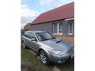 SUBARU OUTBACK 2.0 D Comfort