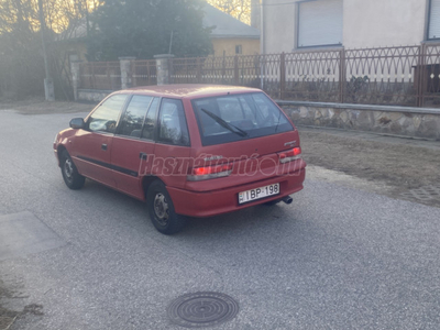 SUZUKI SWIFT Sedan 1.3 16V GLX