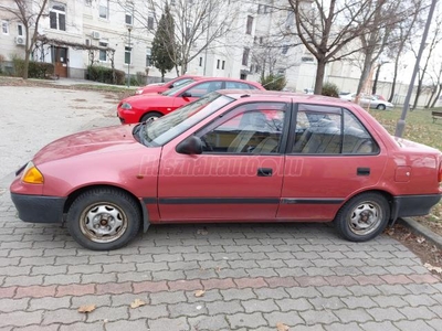 SUZUKI SWIFT Sedan 1.3 GL