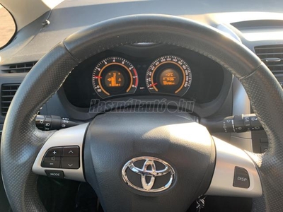 TOYOTA AURIS 1.33 Luna