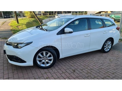 TOYOTA AURIS Touring Sports 1.6 Active MY17 Trend Teljes szerviz. Gyönyörű állapotban. Magyarországi első tulajdonostól