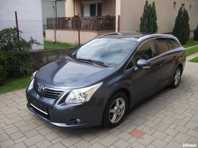 Toyota Avensis Wagon 2.0 D-4D Sol 164 EKM.Gyári Fény!