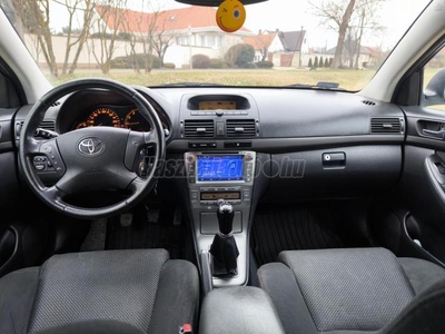 TOYOTA AVENSIS Wagon 1.8 Sol Technic T25