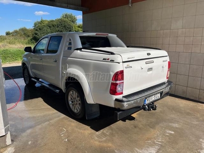 TOYOTA HI LUX Hilux 3.0 D-4D 4x4 Double SR+