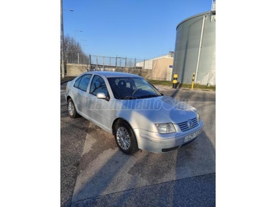 VOLKSWAGEN BORA 1.6 Comfortline Friss Műszakival