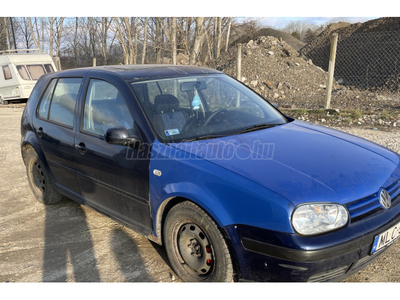 VOLKSWAGEN GOLF IV 1.6 25 év