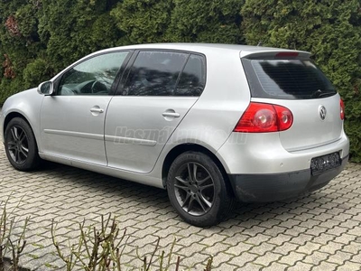 VOLKSWAGEN GOLF V 1.9 PD TDI Comfortline 195.000 Km. Sérülésmentes Vezetett Szervizkönyv Leinformálható Újszerű Állapot