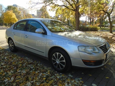 VOLKSWAGEN PASSAT 1.6 FSI Comfortline CSERÉLHETŐ