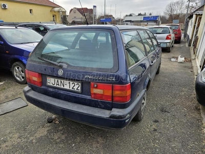 VOLKSWAGEN PASSAT Variant 1.8 GL Vonóhorog