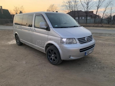 VOLKSWAGEN TRANSPORTER T5 2.5 TDI Caravelle Comfortline Caravelle