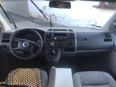 VOLKSWAGEN TRANSPORTER T5 2.5 TDI