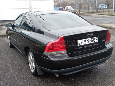 VOLVO S60 2.4