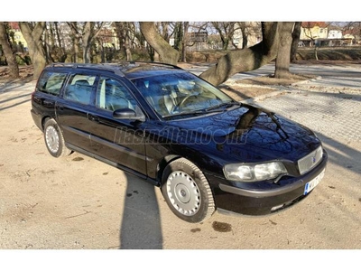 VOLVO V70 2.4 D Summum