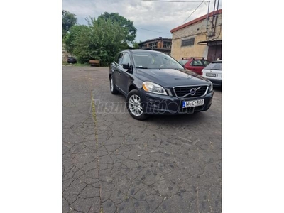 VOLVO XC60 2.4 D [D5] Geartronic