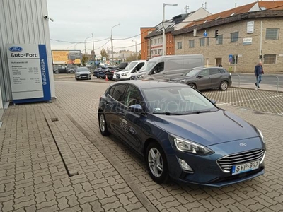 FORD FOCUS 1.5 EcoBlue Business Téli-nyári gumi szett az árban!