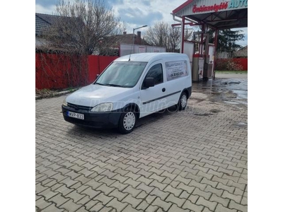 OPEL COMBO C 1.6 Benzin