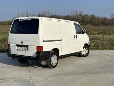 VOLKSWAGEN TRANSPORTER 1.9 7DE 1H2 F 2 év műszaki