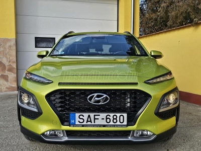 HYUNDAI KONA 1.0 T-GDi Premium Edition '20 SÉRÜLÉSMENTES. ZÖLD BELSŐ. 35 eKM. TOLATÓKAMERA. ÜLÉS- ÉS KORMÁNYFŰTÉS. 1 TULAJ