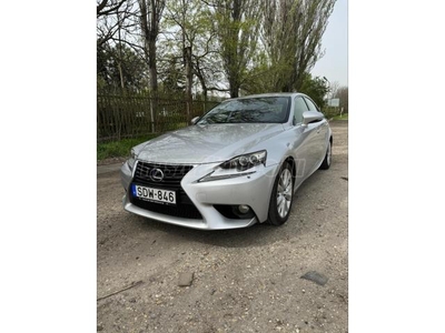 LEXUS IS 300h Comfort (Automata)