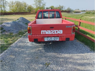 MAZDA B 2200 2.2 Plus + Hard Top