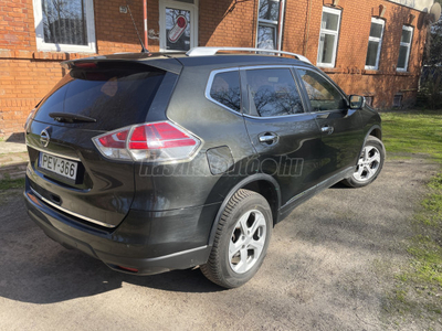 NISSAN X-TRAIL 2.0 dCi LE