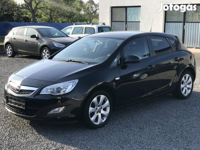 Opel Astra J 1.4 T Cosmo ++Tempomat++Frissműsza...