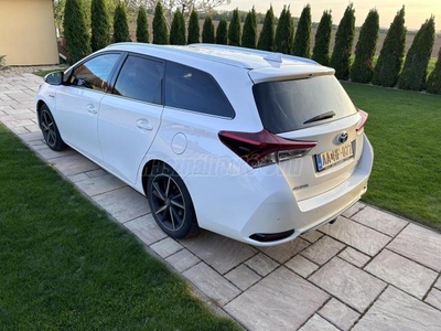 TOYOTA AURIS 1.8 HSD Active MY17 Trend+ (Automata) Touring