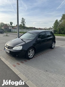 Volkswagen Golf V 1.6