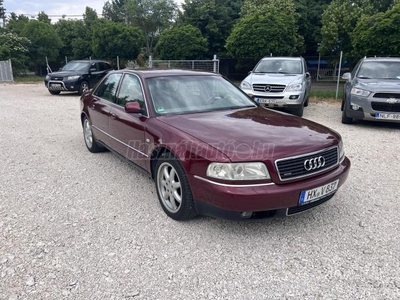 AUDI A8 quattro 3.7 Tiptronic ic