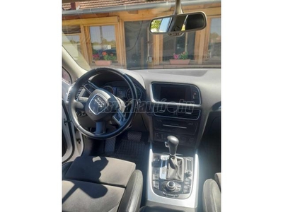 AUDI Q5 2.0 TDI DPF quattro S-tronic EU5