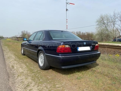 BMW 750