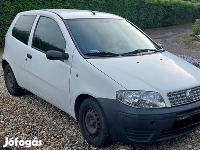 Fiat Punto Van (diesel, kisteher, vonóhoroggal)