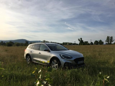 FORD FOCUS 1.0 EcoBoost Active Magasított. szinte új autó!