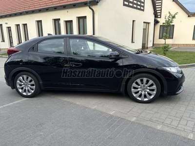 HONDA CIVIC 1.6 i-DTEC Sport Navi NAVI-KAMERA-TEMPOMAT-LEINFORMÁLHATÓ