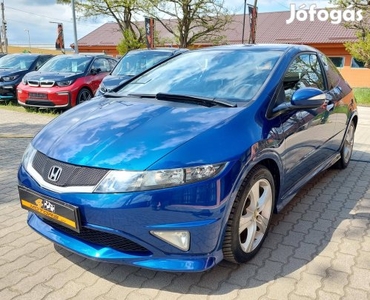 Honda Civic 1.8 Type-S DUAL Digitklímás. Ülésfű...