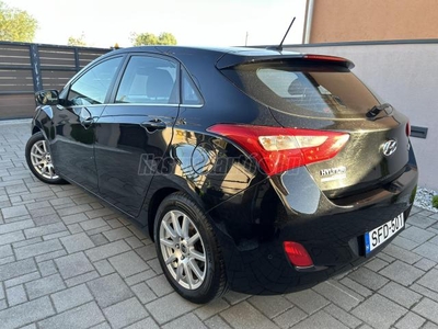 HYUNDAI I30 1.4i Life