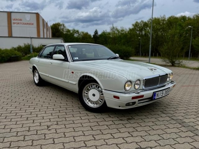 JAGUAR XJ 3.2 Executive Tempomat 4elektromos ablak Digit klíma megkímélt állapot