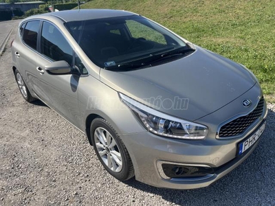 KIA CEE'D 1.6 GDI EX Prémium MAGYARORSZÁGI NAVI TOLATÓKAMERA TEMPOMAT