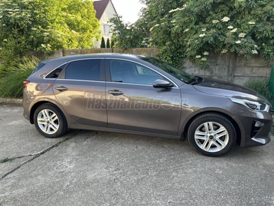 KIA CEE'D Ceed 1.0 T-GDI Gold