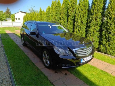 MERCEDES-BENZ E 220 CDI T BlueEFFICIENCY Elegance