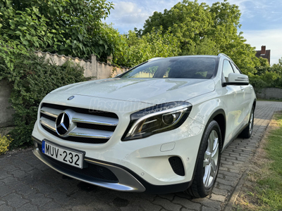 MERCEDES-BENZ GLA 200 CDI d Urban 7G-DCT