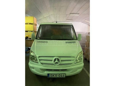 MERCEDES-BENZ SPRINTER 516 CDI