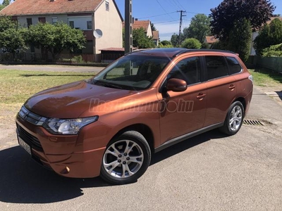 MITSUBISHI OUTLANDER 2.2 DI-D Instyle Navi 4WD XENON-LÁMPA.NAVIGÁCIÓ.DIGIT-KLÍMÁS.ÜLÉS-FŰTÉS.TEMPOAMT.BŐR ÜLÉSEK !!