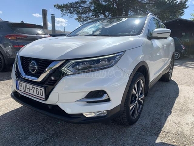 NISSAN QASHQAI 1.6 DIG-T N-Connecta Magyar.Vezetett Sz-könyv!Kamera.Led.Navi.Panorámatető!