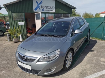 OPEL ASTRA J 1.6 T Cosmo 8 kerékkel!