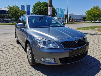 SKODA OCTAVIA Combi 1.6 CR TDI Greenline DPF Szervizkönyv-Vonóhorog