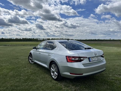 SKODA SUPERB 2.0 TDi Style DSG