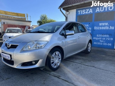 Toyota Auris 1.4 Luna ülésfűtés.tolatóradar.sze...